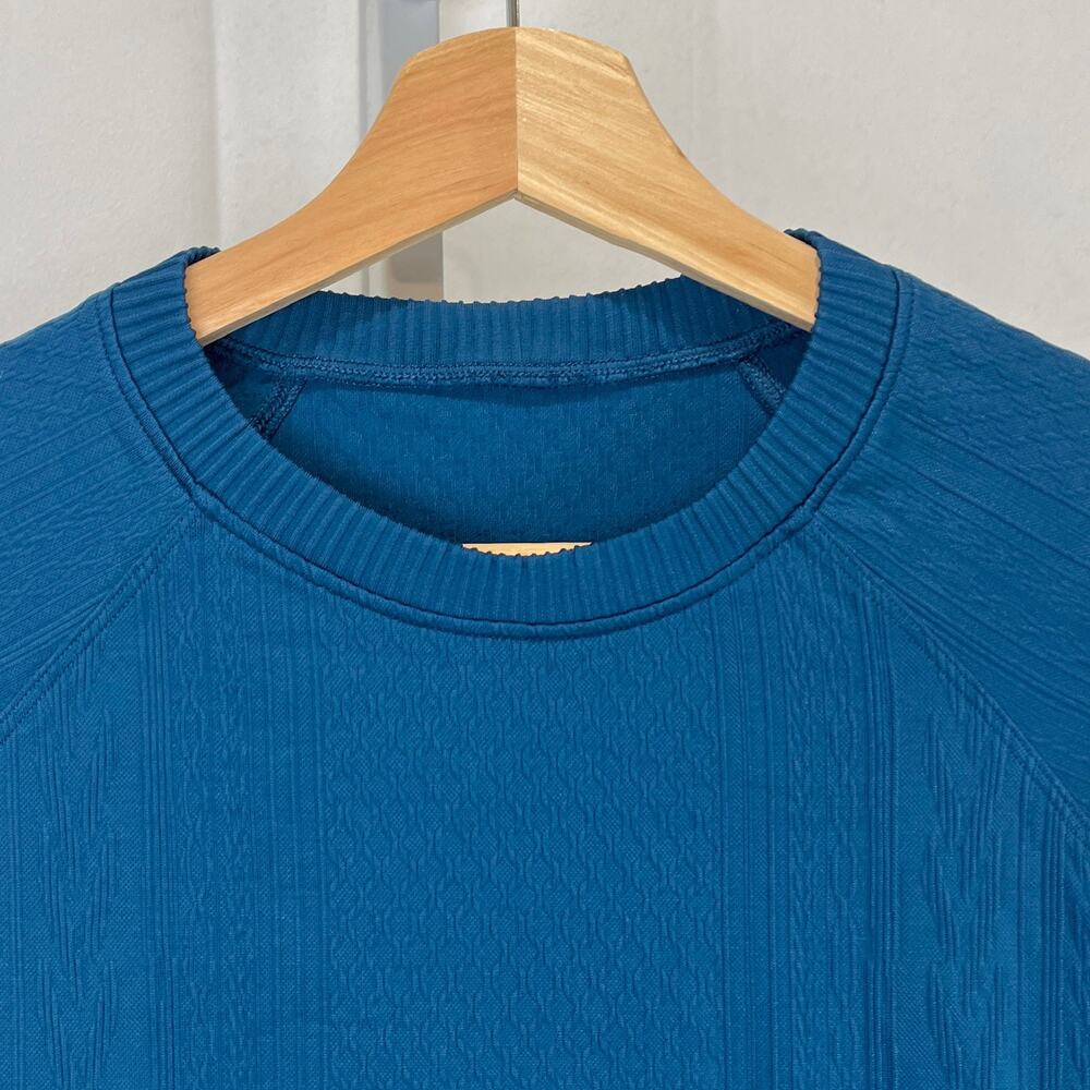 LULULEMON Rest Less Pullover Cable Textured Seamless Long Sleeve Top Blue Size 6 - Picture 4 of 7